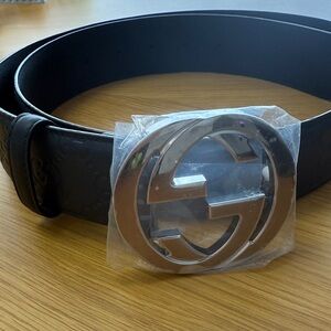Gucci Black Leather Belt with Silver Buckle
